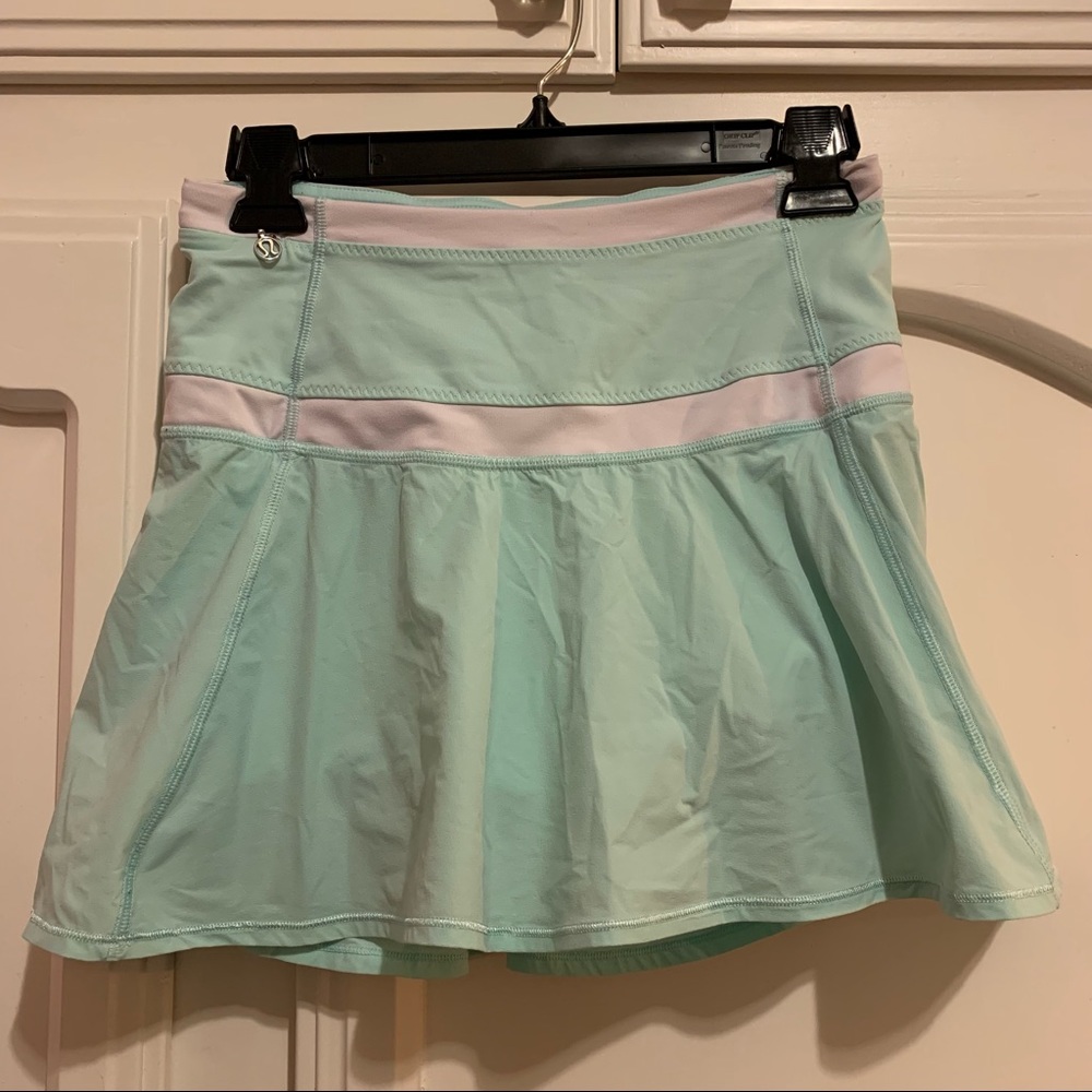 LULULEMON skirt size 4 Tall